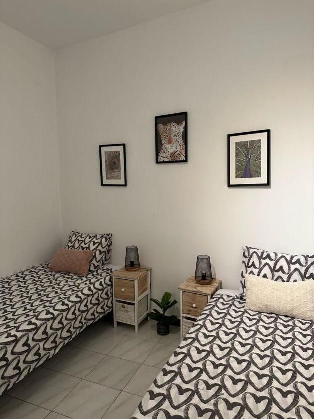 Casa Snoopy Apartment เซบีญา ภายนอก รูปภาพ