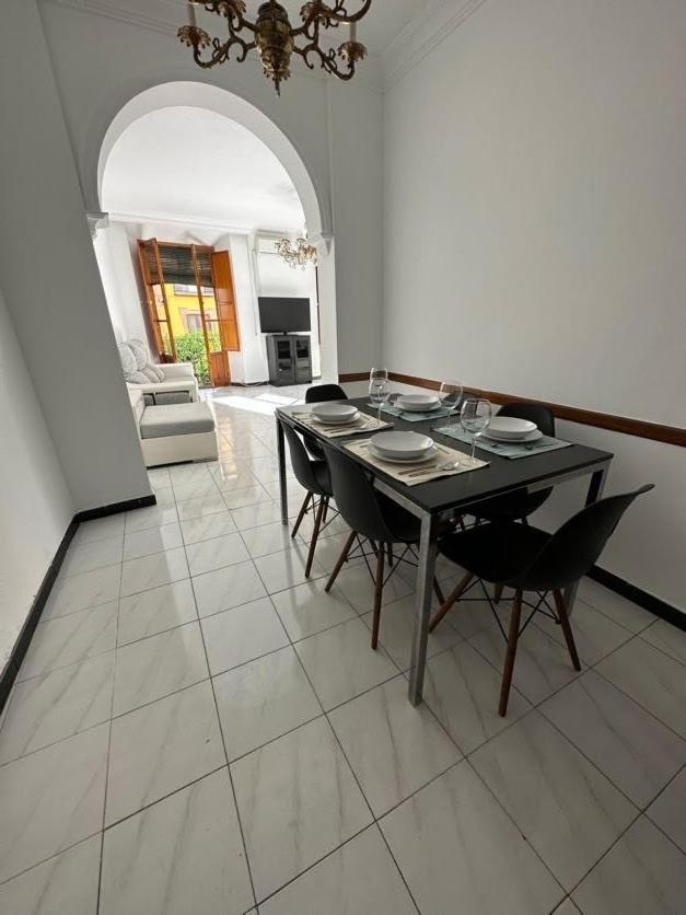 Casa Snoopy Apartment เซบีญา ภายนอก รูปภาพ